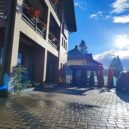 Hotel Enigma Bucovinei Vicovu de Jos Exteriér fotografie