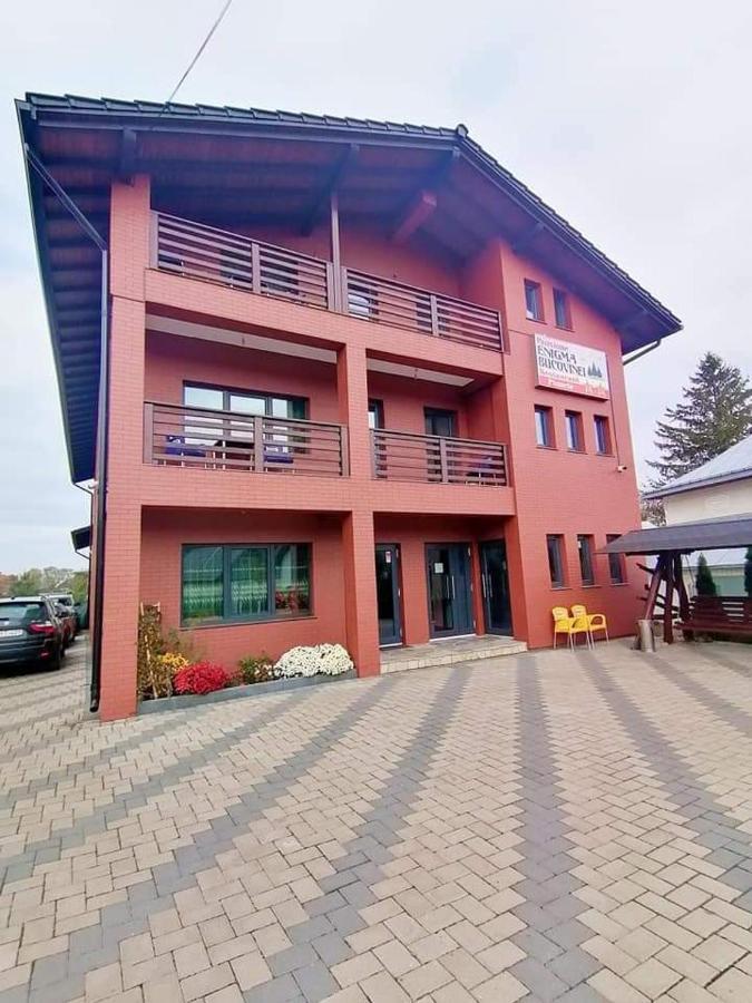 Hotel Enigma Bucovinei Vicovu de Jos Exteriér fotografie