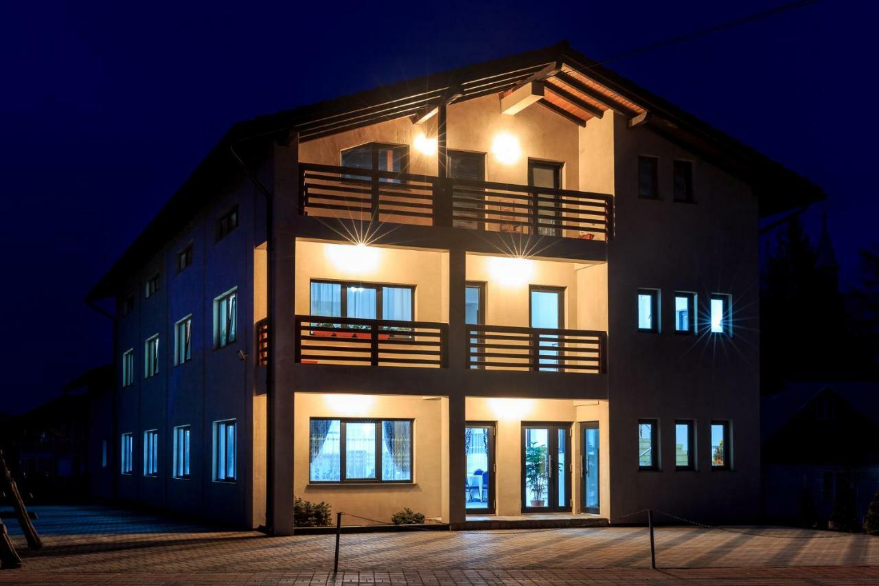 Hotel Enigma Bucovinei Vicovu de Jos Exteriér fotografie
