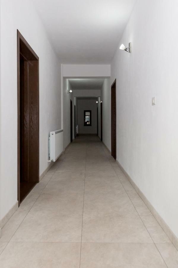 Hotel Enigma Bucovinei Vicovu de Jos Exteriér fotografie