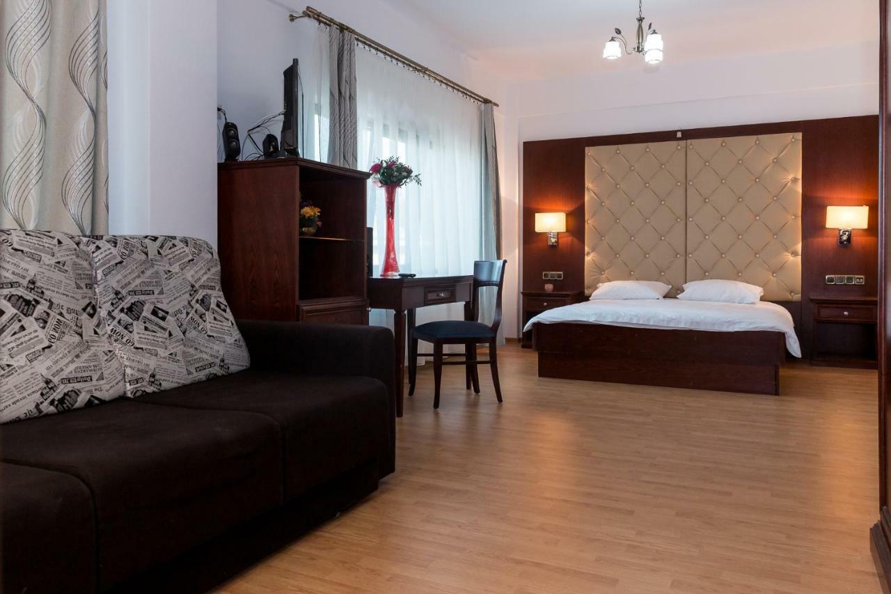 Hotel Enigma Bucovinei Vicovu de Jos Exteriér fotografie