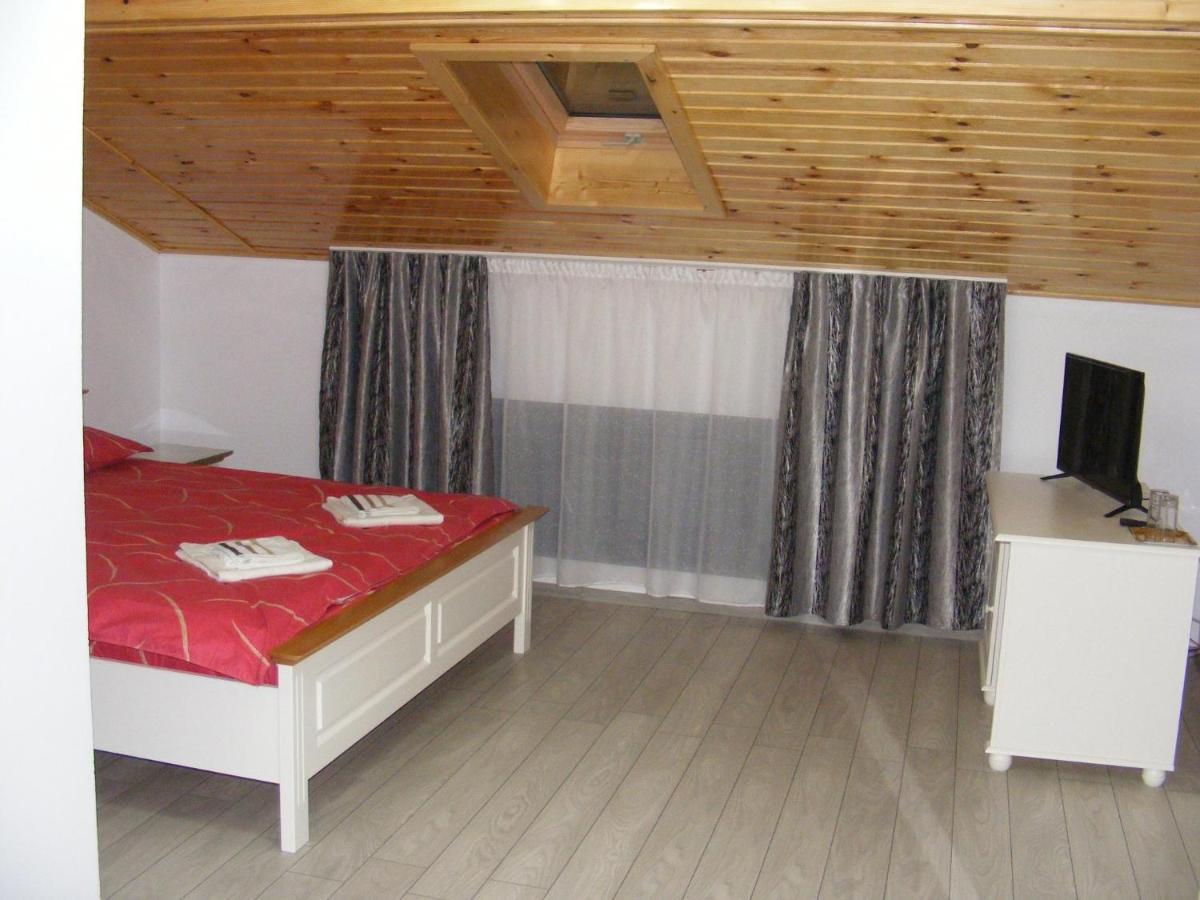 Hotel Enigma Bucovinei Vicovu de Jos Exteriér fotografie