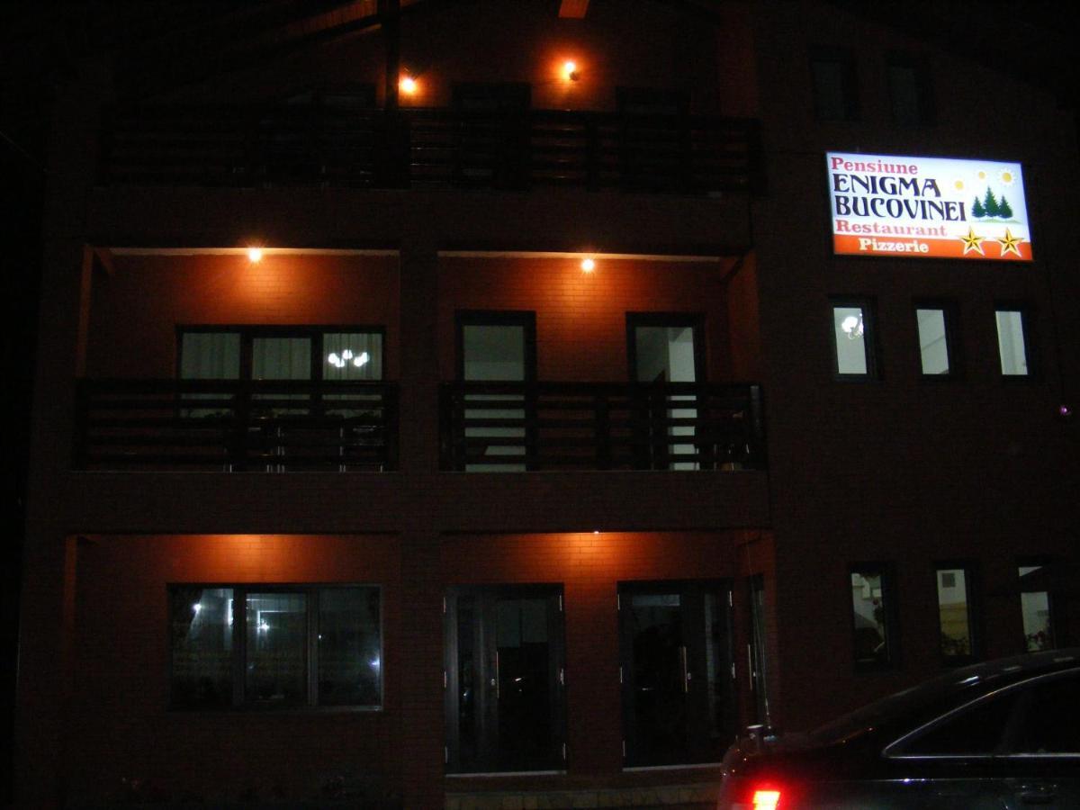 Hotel Enigma Bucovinei Vicovu de Jos Exteriér fotografie